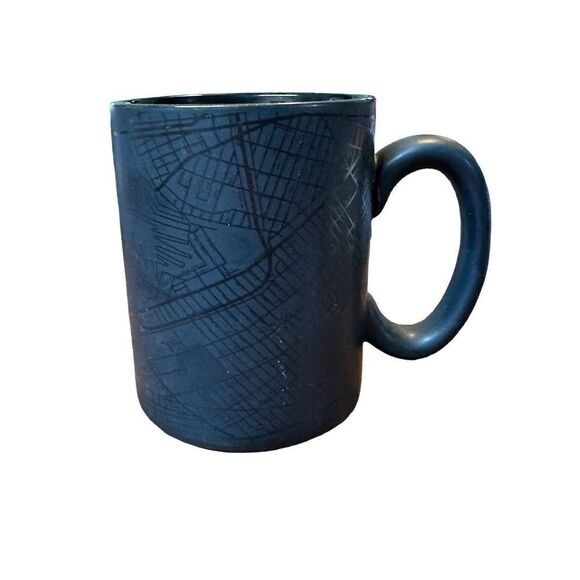 M&M's World Road Map New York City Black Map Ceramic Coffee Mug New 8 oz - Picture 5 of 7